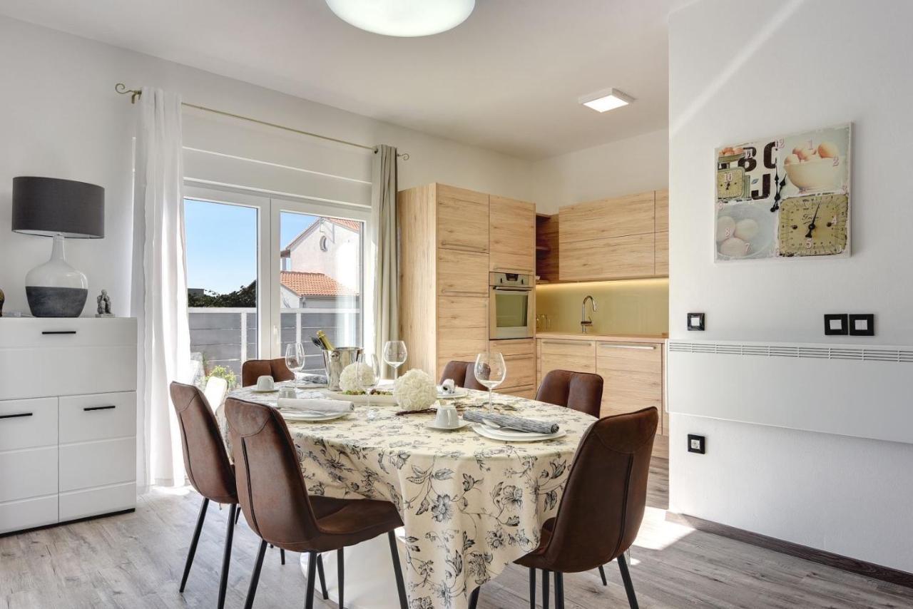 Villa Sunce Pula Eksteriør billede